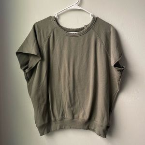 Short sleeve sweater